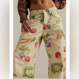SOLD OUT We the Free Good Luck Printed Barrel Jean Garden Combo Veggies size 27